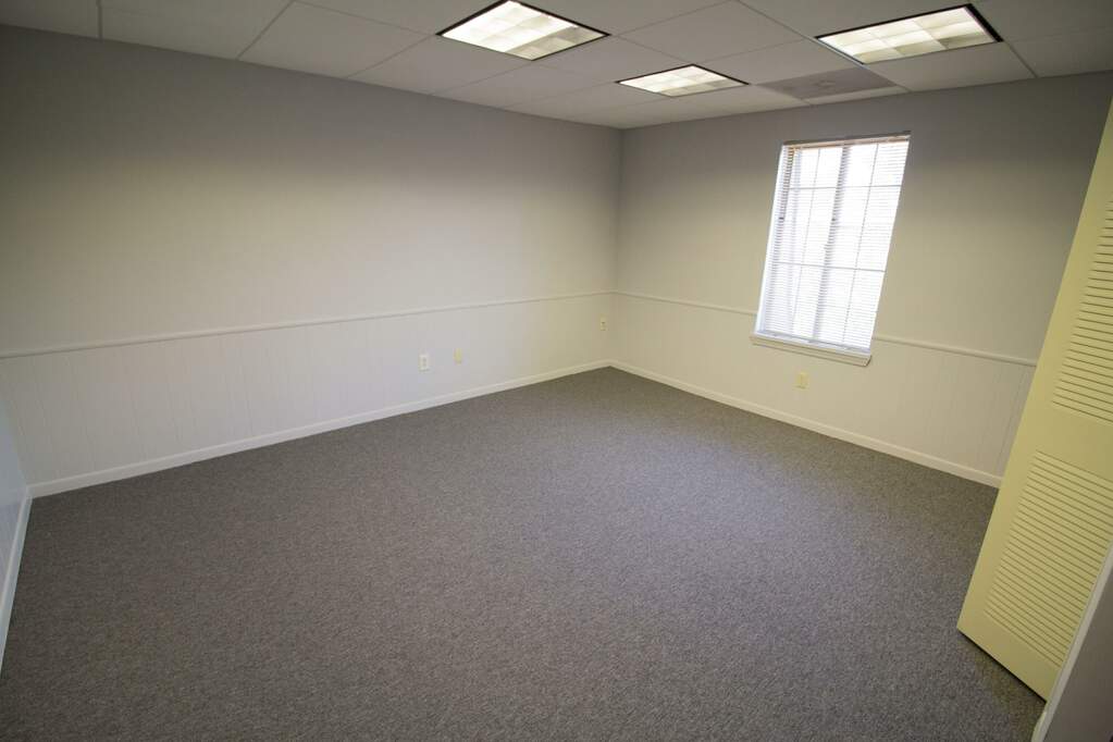 3030 S 9th Street, Kalamazoo, MI 49009 MLS 22034608 properties SW Michigan