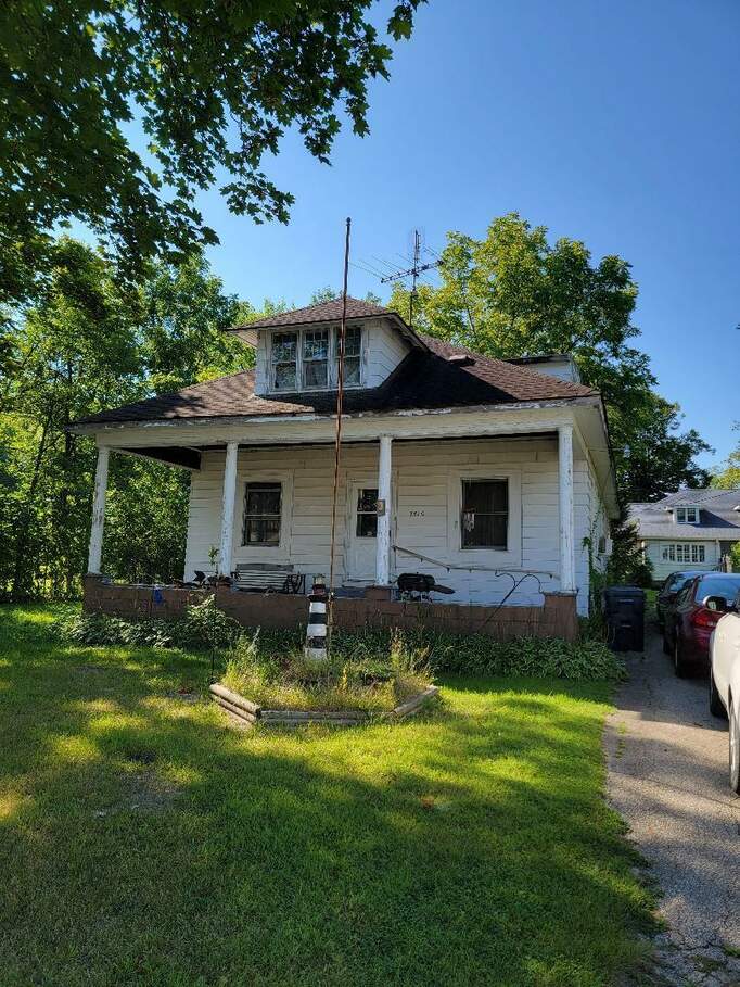 7516 Forest Beach Road, Watervliet, MI 49098 MLS 22037602 properties SW Michigan