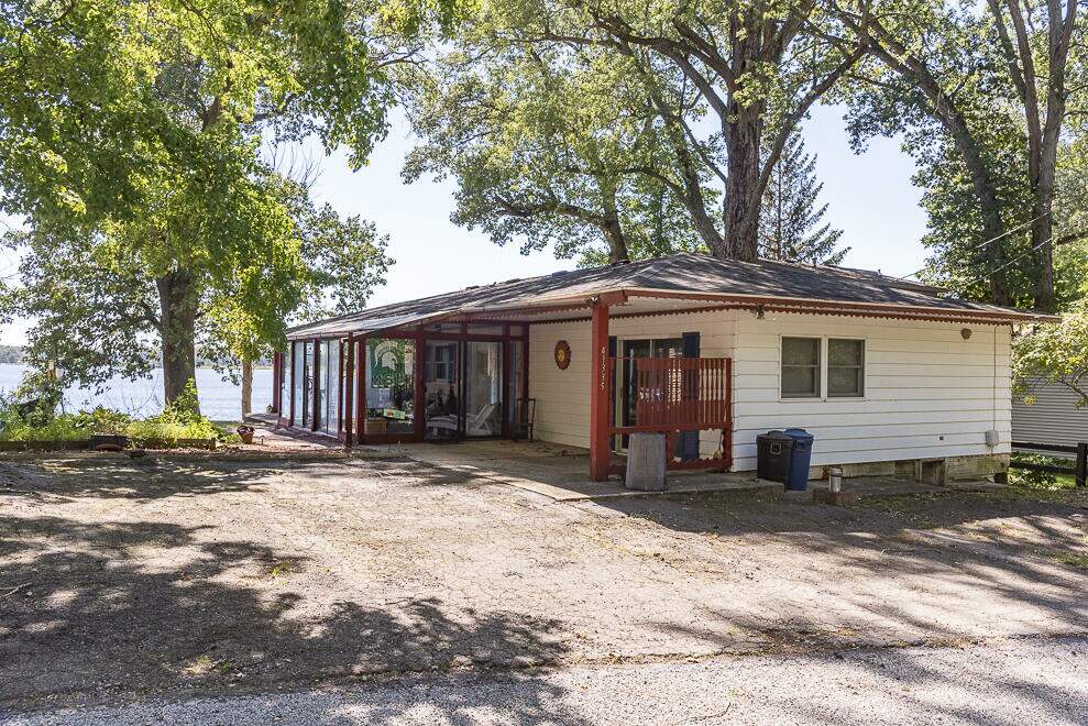 41335 N Park Street, Paw Paw, MI 49079 MLS 22037987 properties SW