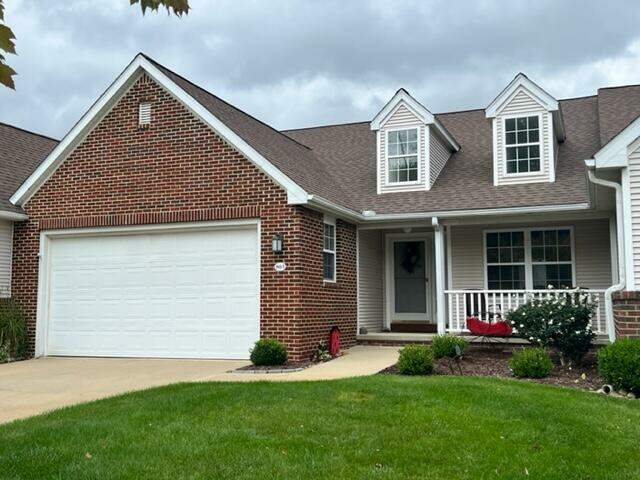 863 E Barrington Circle