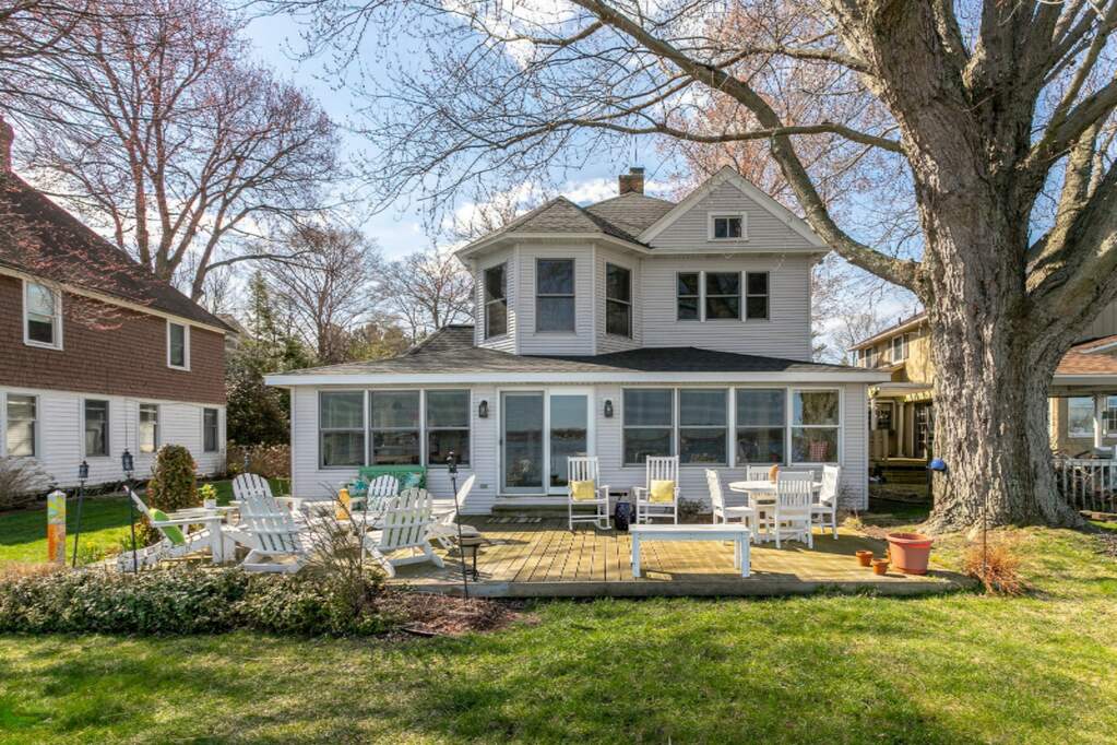 1977 South Shore Drive, Holland, MI 49423 MLS 22041706 properties