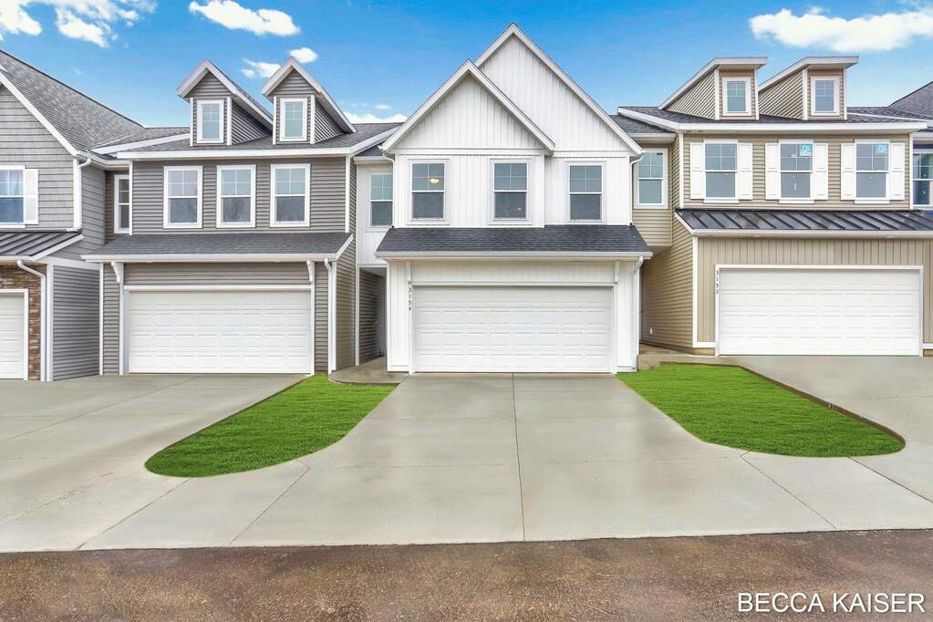 3130 Turret Drive Se 36, Kentwood, MI 49512 MLS 22045390 properties SW Michigan