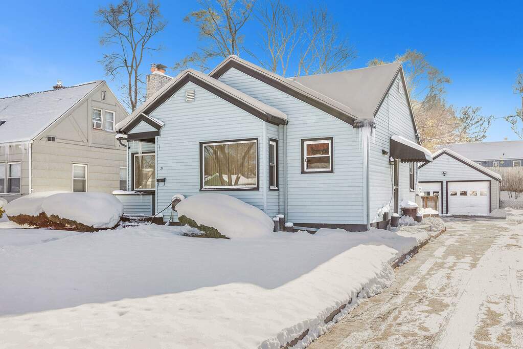 21 Keith Drive, Battle Creek, MI 49037 MLS 22048832 properties SW