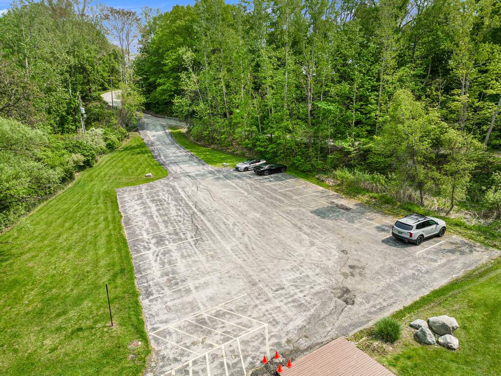 15437 Red Bud Trail N, Buchanan, MI 49107 MLS 23002940 properties