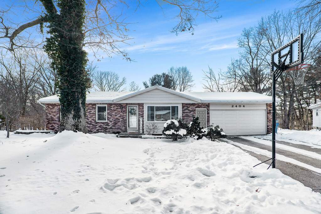 2404 Rudgate Drive Nw, Grand Rapids, MI 49544 | MLS# 23004486 ...