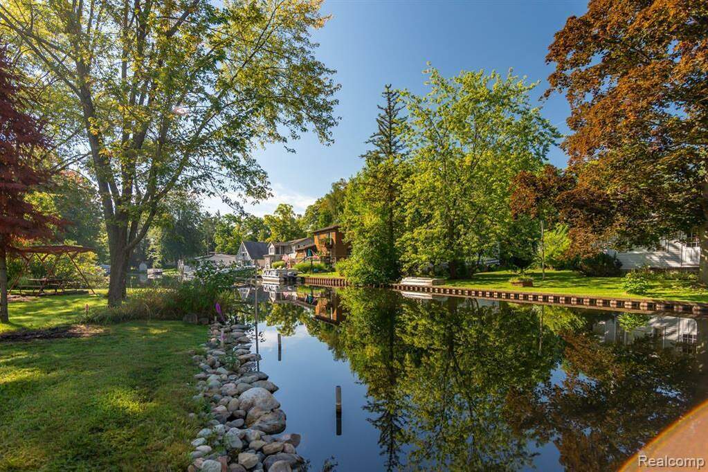 220 Cedar Street, Brooklyn, MI 49230 MLS 23005902 properties SW Michigan