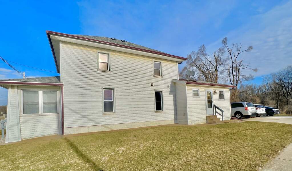 63 W Carleton Road, Hillsdale, MI 49242 MLS 23010086 properties SW Michigan