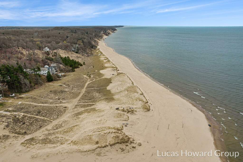 17429 Ottawa Trail, West Olive, MI 49460 MLS 23012483 properties