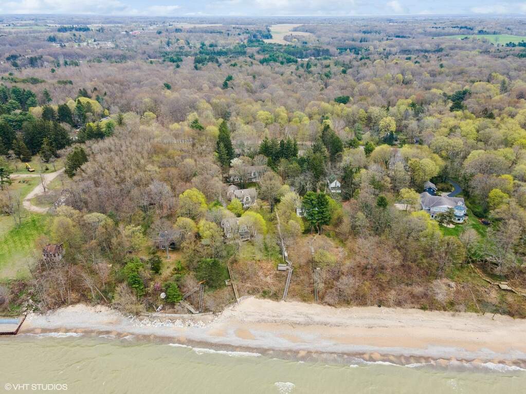 6940 Pier Cove Lane, Fennville, MI 49408 MLS 23012828 properties