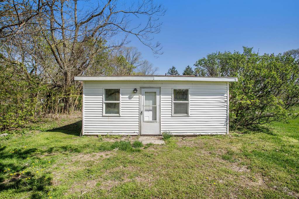 62707 Red Arrow Highway 11, Hartford, MI 49057 MLS 23013813 properties SW Michigan