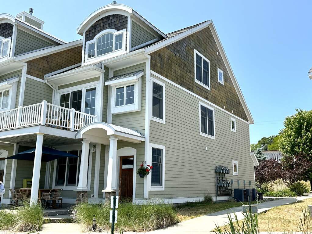 167 Arthur Street, Manistee, MI 49660 MLS 23020266 properties SW