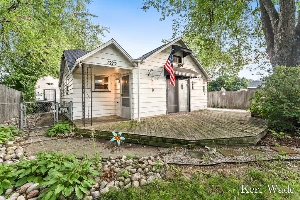 1272 Harvey Street, Muskegon, MI 49442 MLS 23020727 properties SW