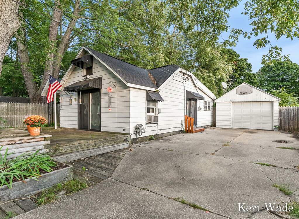 1272 Harvey Street, Muskegon, MI 49442 MLS 23020727 properties SW