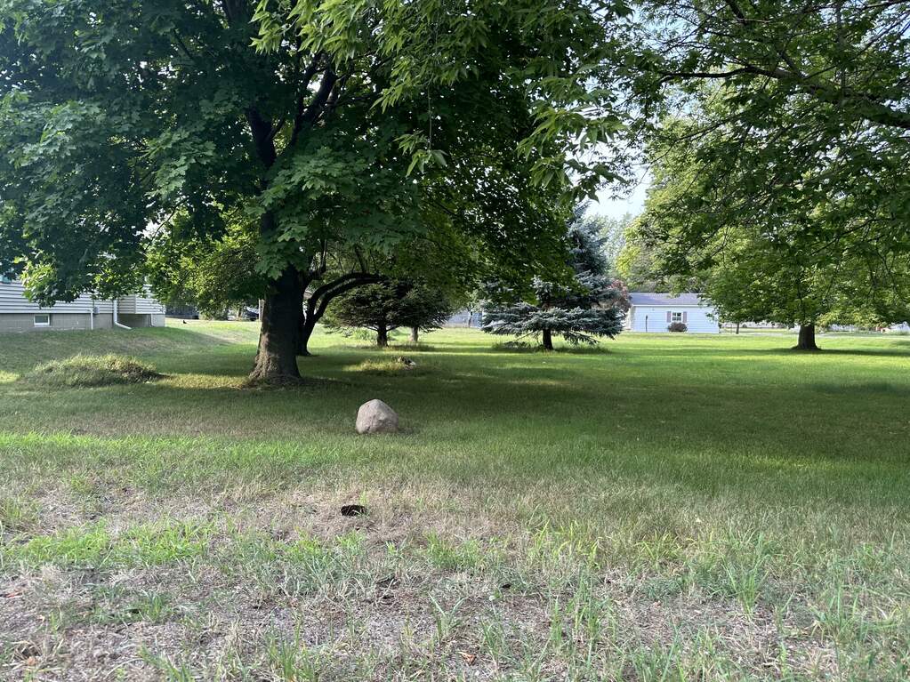 607 Fourth Street, Ludington, MI 49431 MLS 23028805 properties SW