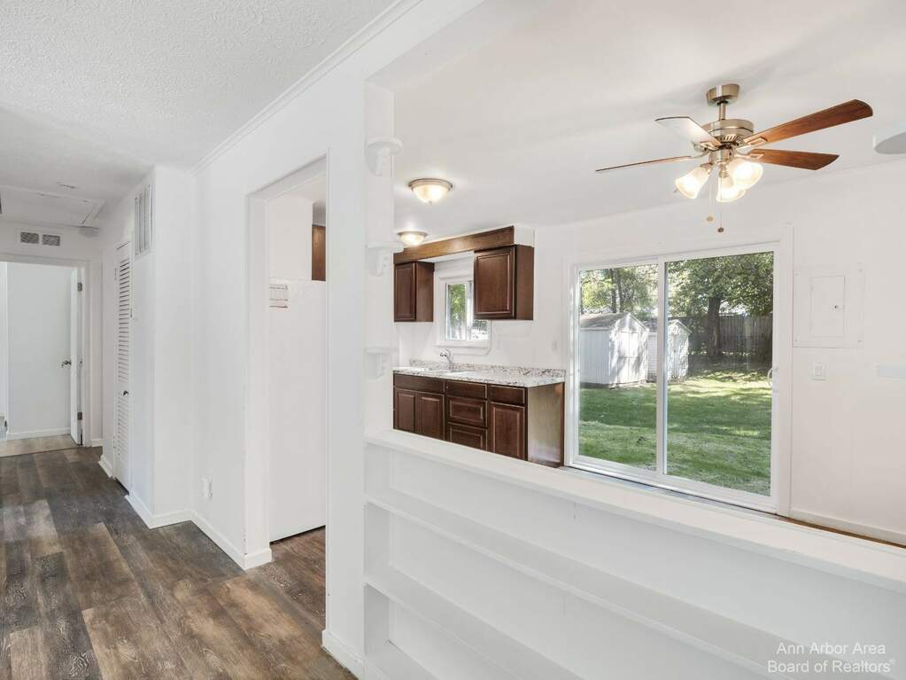 1340 Candlewood Lane, Ypsilanti, MI 48198 MLS 23128371 properties