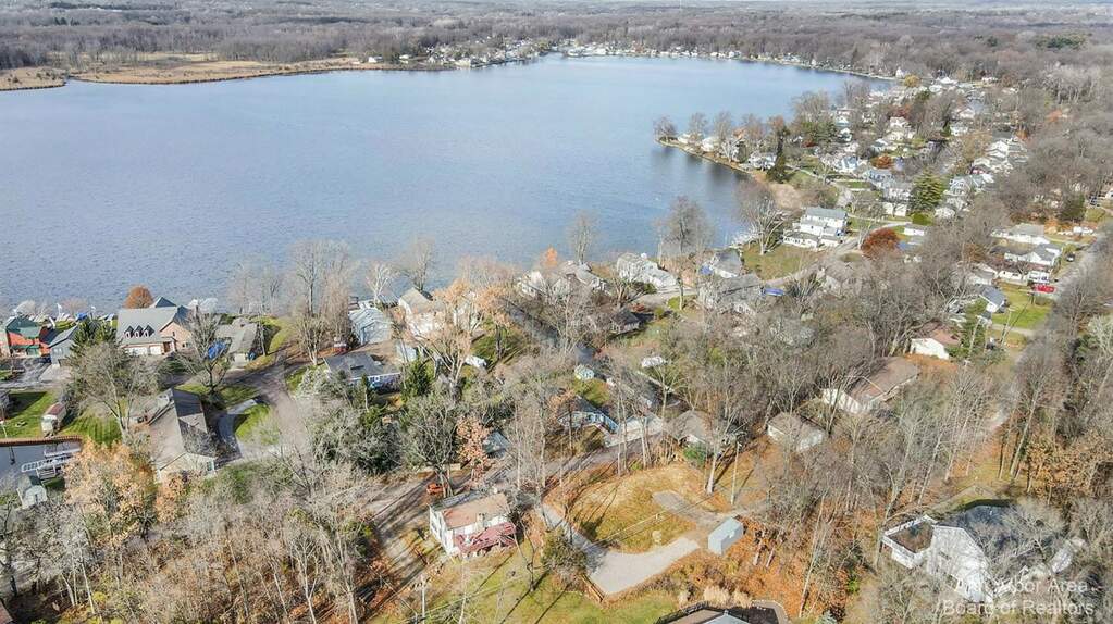 11865 Portage Lake Avenue, Pinckney, MI 48169 MLS 23130080