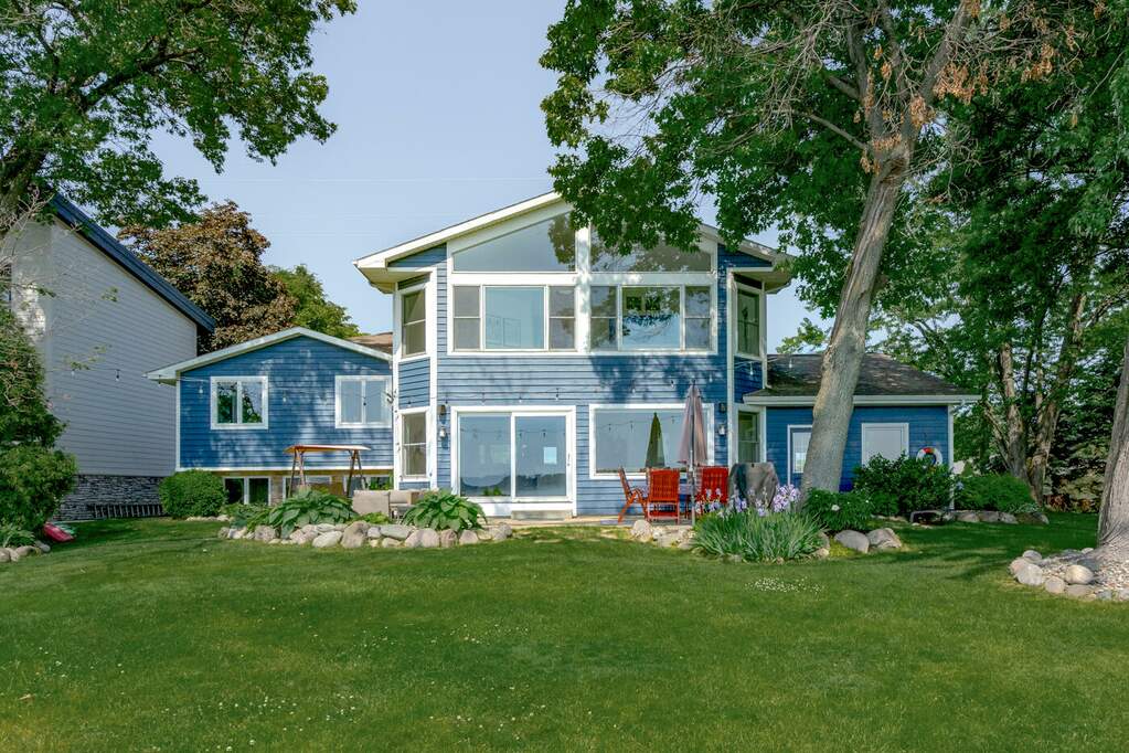 9105 Austin Drive, Portage, MI 49002 MLS 23136454 properties SW Michigan