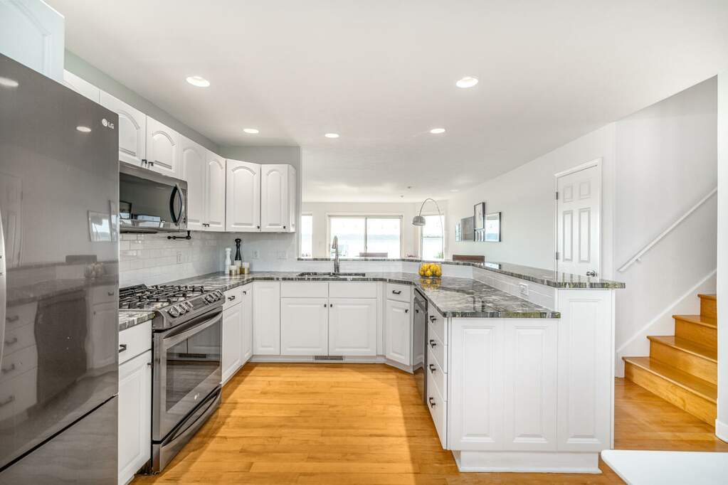 9105 Austin Drive, Portage, MI 49002 MLS 23136454 properties SW Michigan