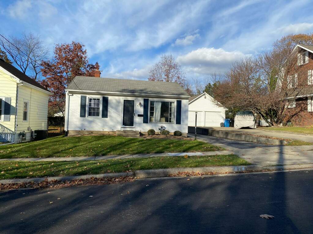 414 Fairfax Avenue, Kalamazoo, MI 49001 MLS 23142921 properties