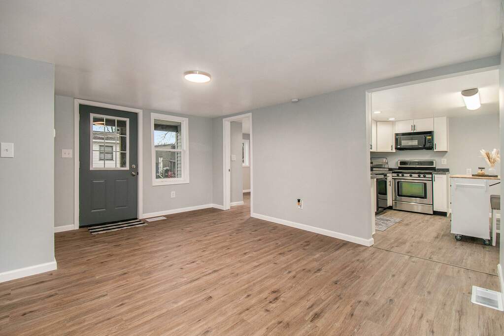 68804 Cass Street, Edwardsburg, MI 49112 MLS 23142934 properties