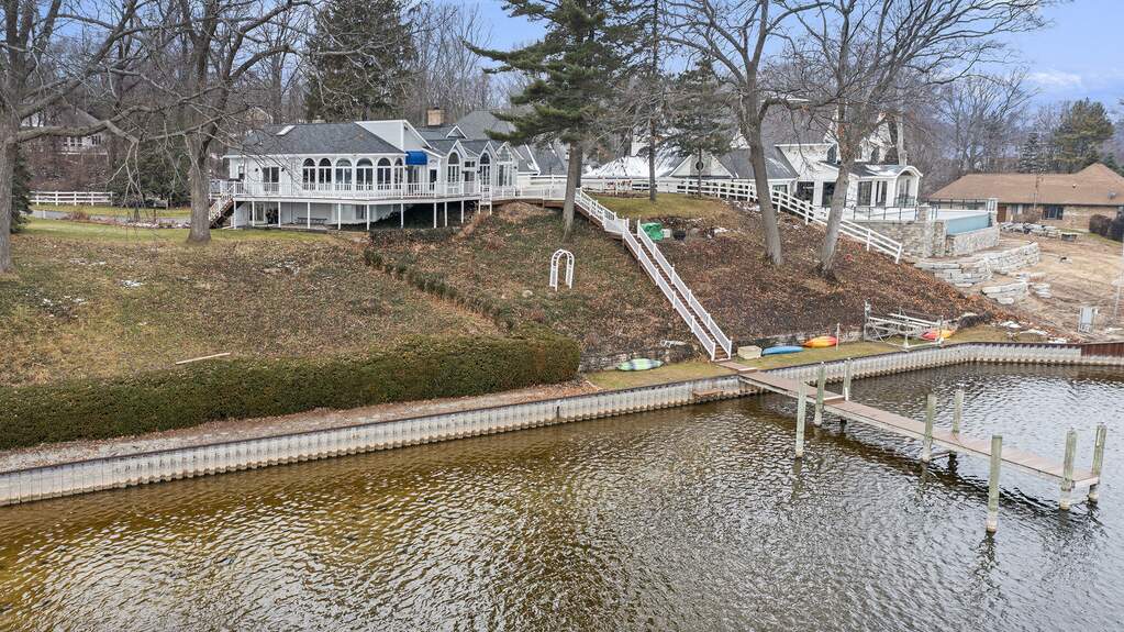 17784 W Spring Lake Road, Spring Lake, MI 49456 MLS 23145547 properties SW Michigan