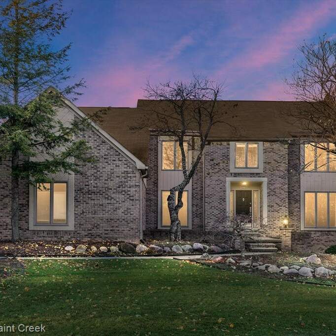 2902 Portage Trail Drive, Rochester Hills, MI 48309 MLS 23145856