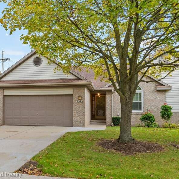 2272 Cedar Crest Boulevard, Commerce Twp, MI 48390 MLS 23145888