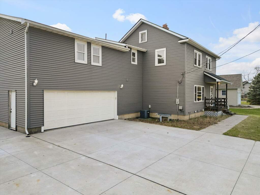 4779 E Dunbar Road, Monroe, MI 48161 MLS 23145966 properties SW