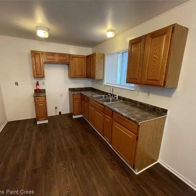 21714 Conners Avenue, Warren, MI 48091 MLS 23146310 properties SW