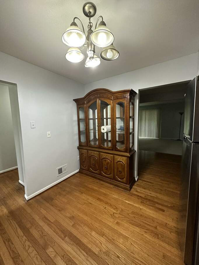 3694 Old Creek Road, Troy, MI 48084 MLS 24000188 properties