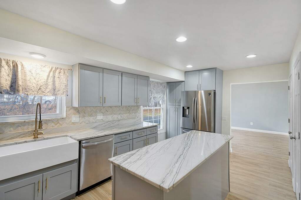 4004 Old Dominion Drive, West Bloomfield, MI 48323 MLS 24001103