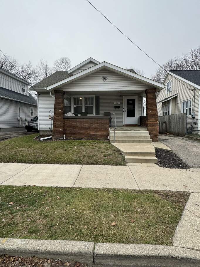 39 Corinne Street Sw, Grand Rapids, MI 49507 MLS 24002011