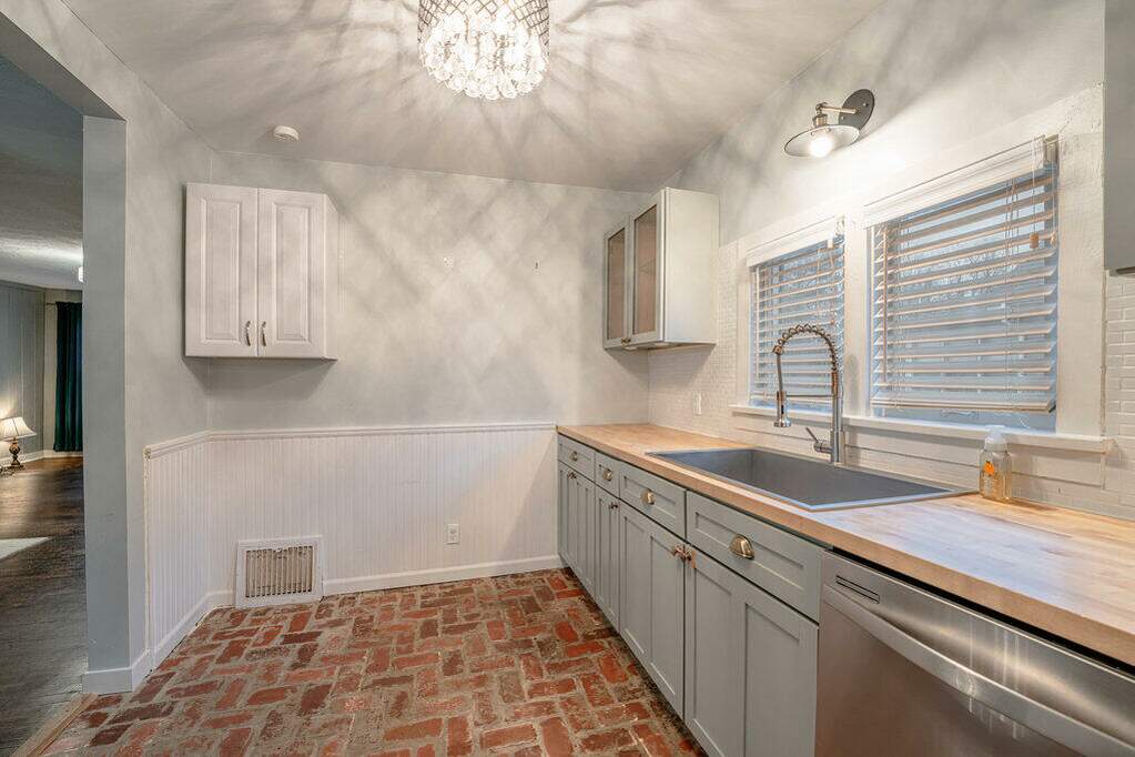 1826 Niles Buchanan Road, Niles, MI 49120 MLS 24002649 properties