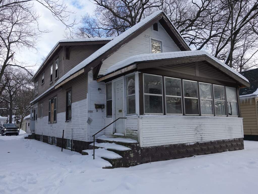 1698 Wood Street, Muskegon, MI 49442 MLS 24004197 properties SW