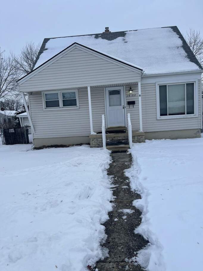 28102 Maplewood Street, Garden City, MI 48135 MLS 24004326 properties