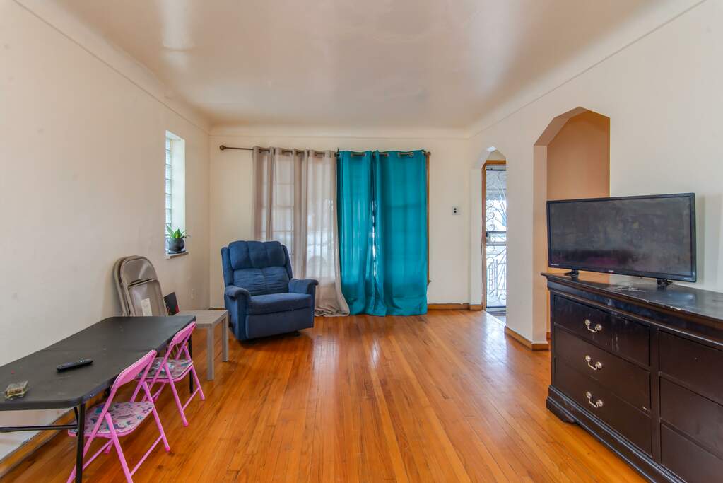 19327 Helen Street, Detroit, MI 48234 MLS 24004343 properties