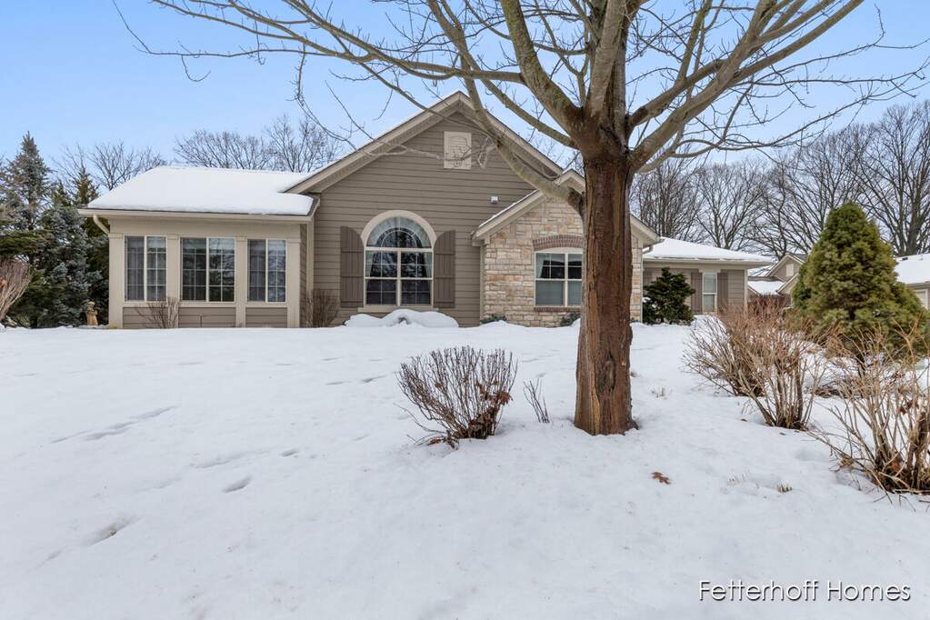 840 Bridge Crest Drive Se, Ada, MI 49301 MLS 24004656 properties