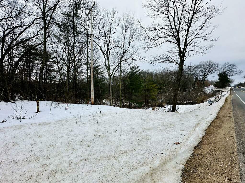 W River Road, Muskegon, MI 49445 MLS 24005384 properties SW Michigan