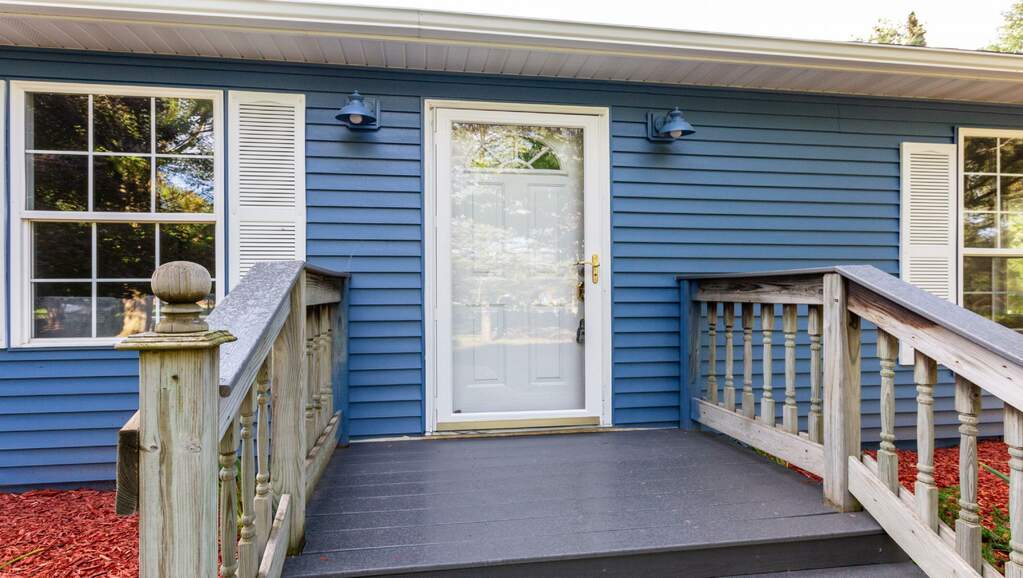 4953 Clintonville Road, Clarkston, MI 48346 MLS 24006326 properties