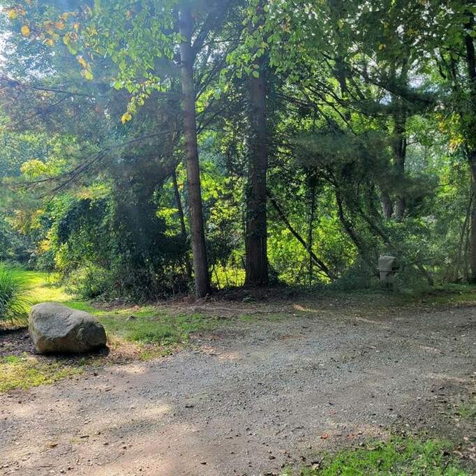 2401 Lochaven Road, West Bloomfield, MI 48324 MLS 24010206 properties