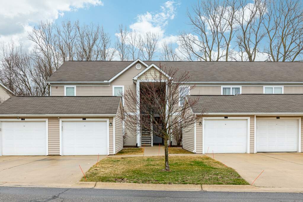 8181 Autumn Woods Trail, Ypsilanti, MI 48198 MLS 24011395