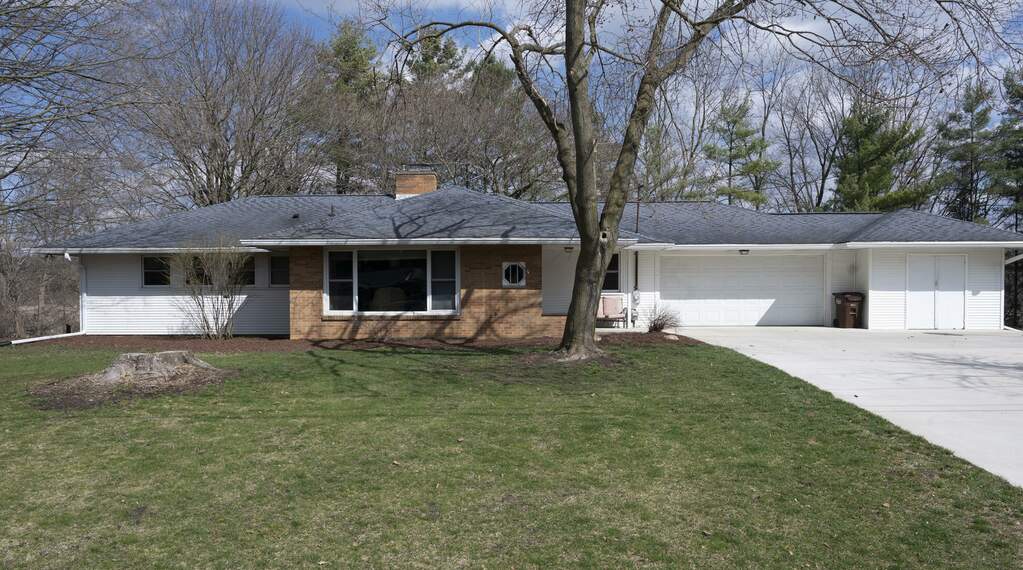 1713 Plateau Drive, Jackson, MI 49203 MLS 24015040 properties SW