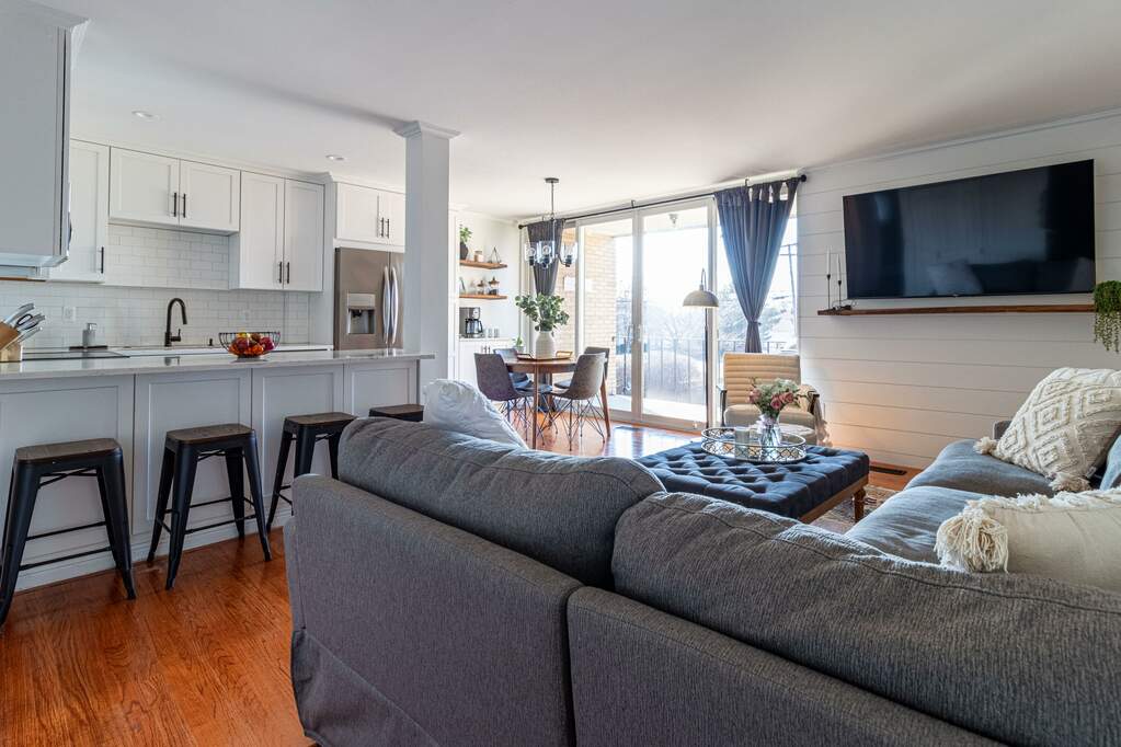 28111 Jefferson Avenue E6, Saint Clair Shores, MI 48081 MLS