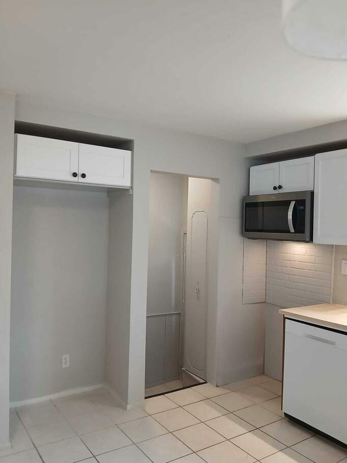 26201 Ursuline Street, Saint Clair Shores, MI 48081 MLS 24020429