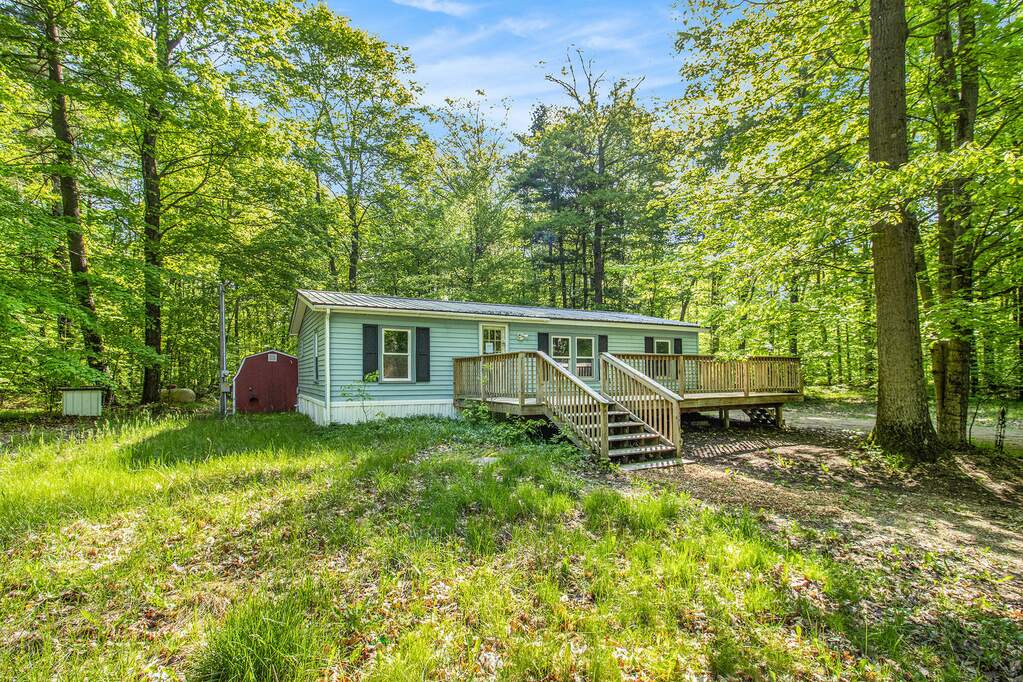 3730 S Mary Avenue, Newaygo, MI 49337 MLS 24024920 properties SW