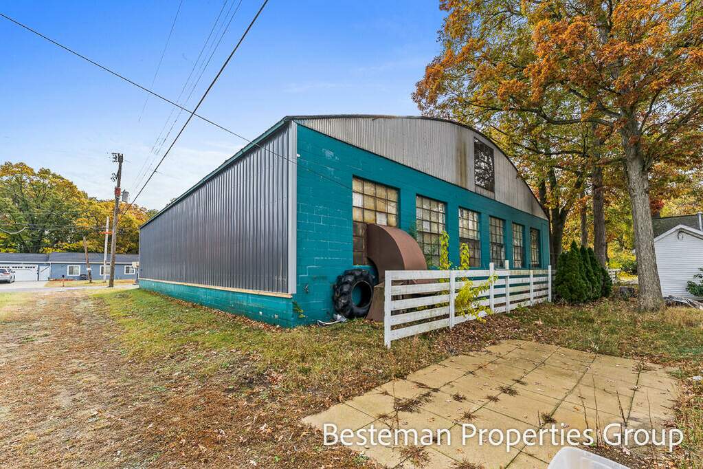 1099 Gordon Street, Muskegon, MI 49442 - View 3