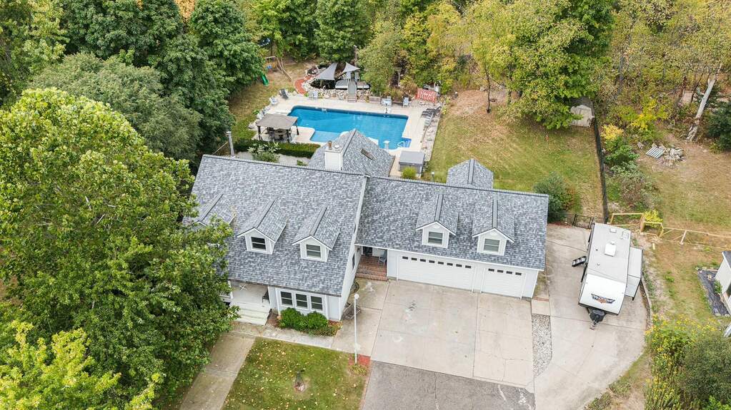 495 Martindale Street Nw, Sparta, MI 49345