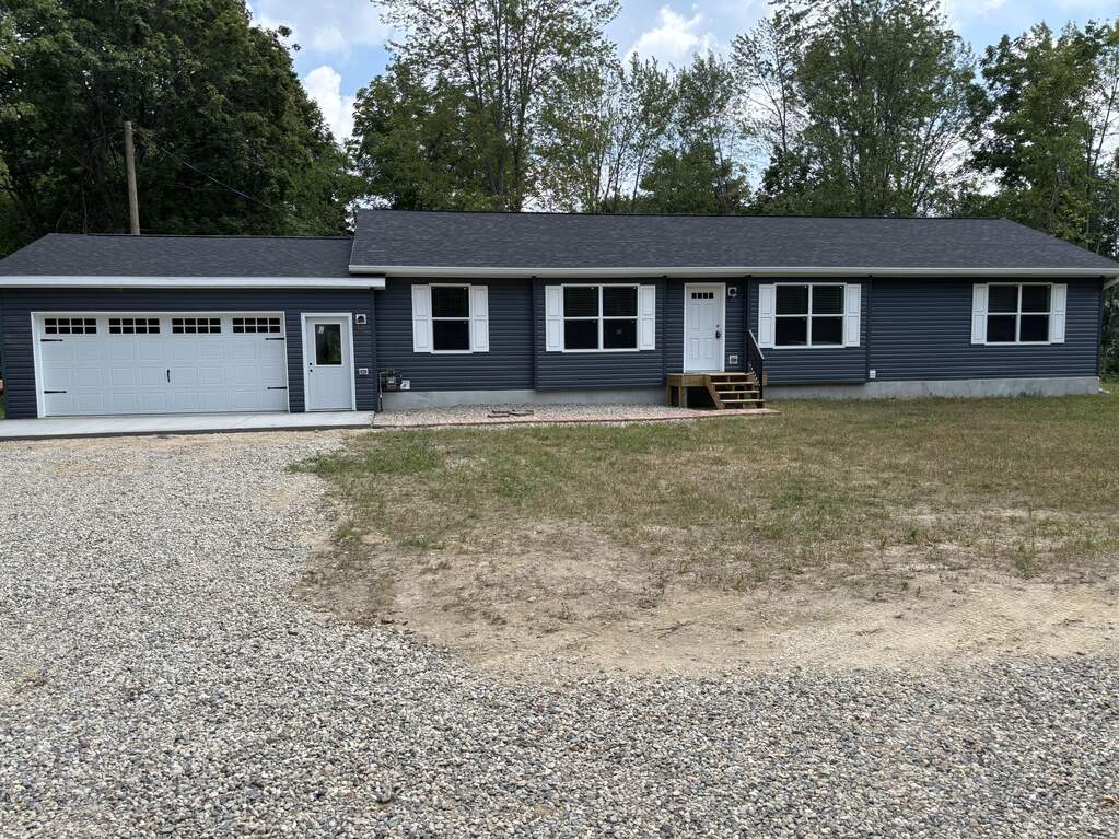 2827 Green Acres Drive