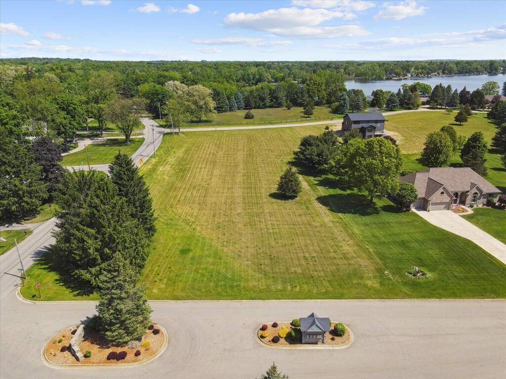 6000 Riverview Drive #17, Jackson, MI 49203 - View 2