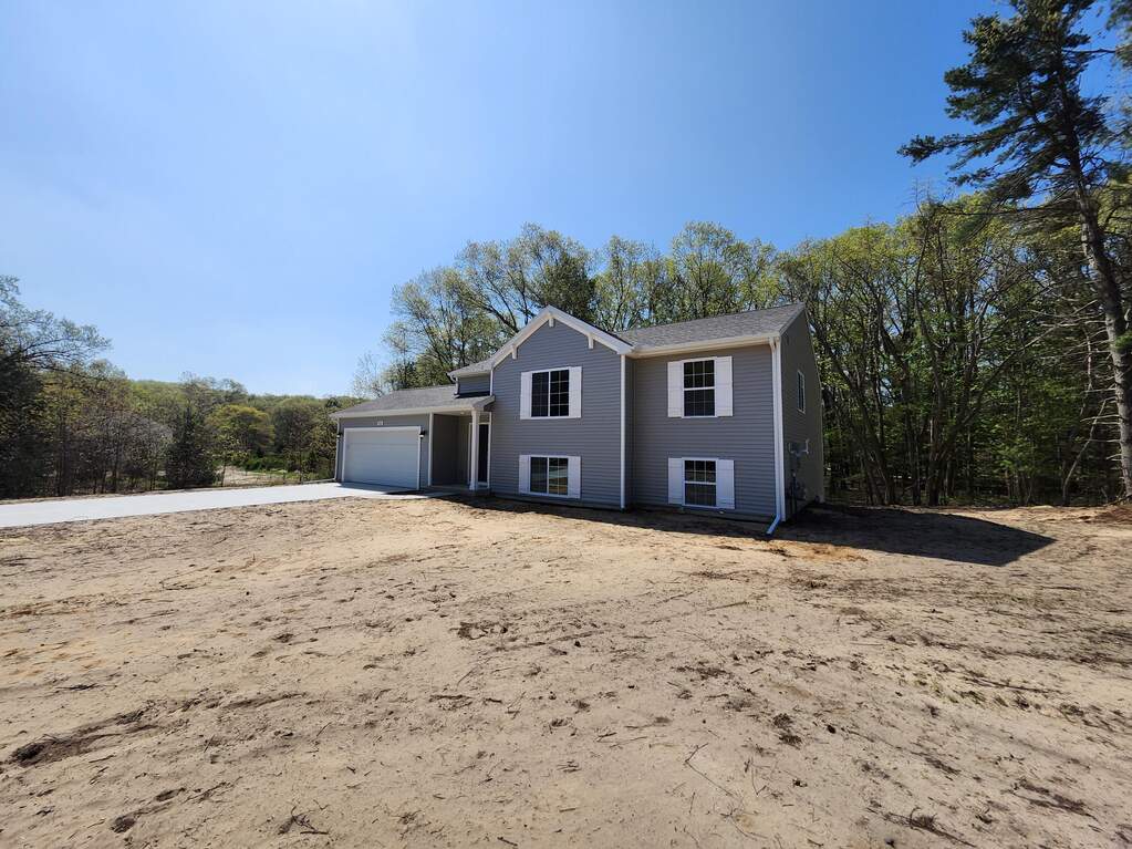 2001 Sugaridge Drive